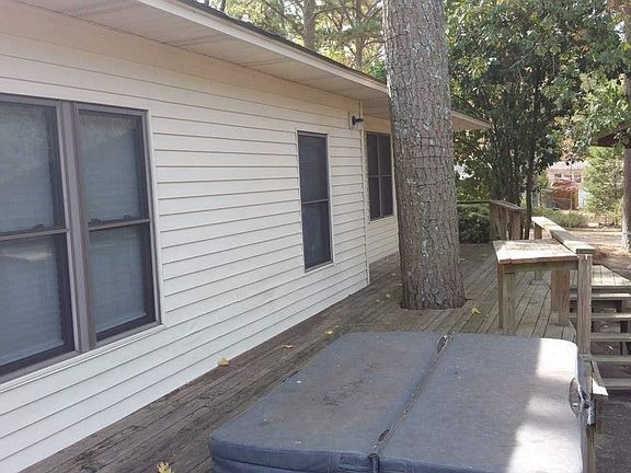 4th image of 1120 Lakeshore Dr