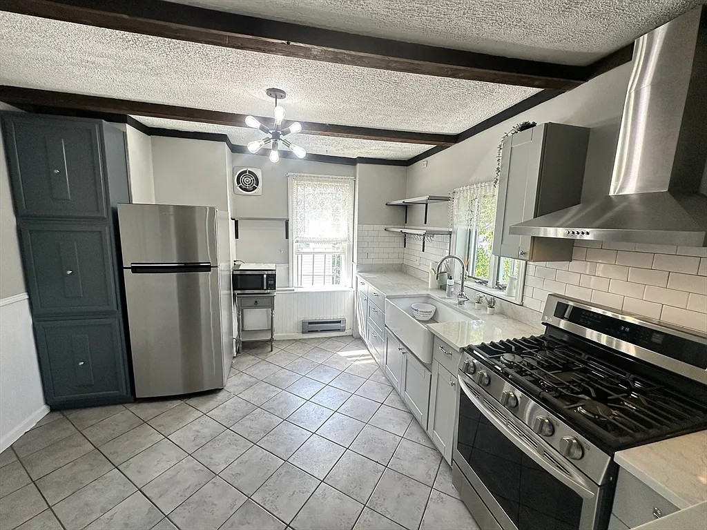 2 bed, 900 sqft, $3,500 — Photo 2