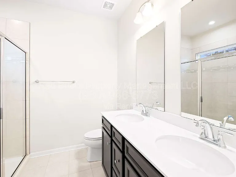 2620 Grantham Place Dr — Photo 16