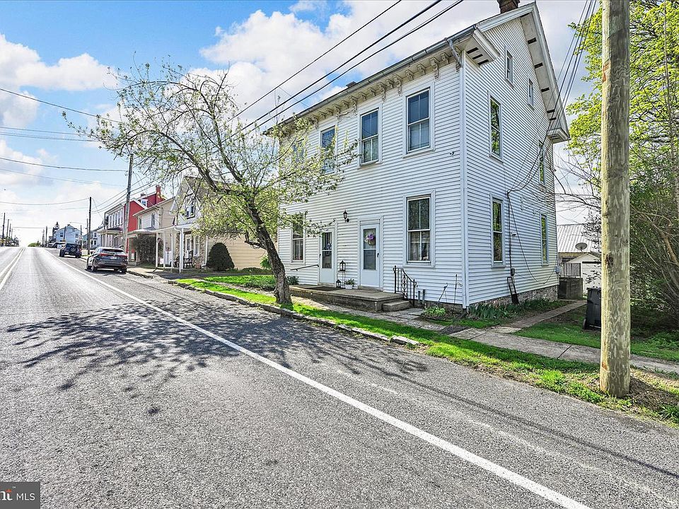 1st image of 230 Godfrey St