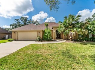 1025 Heritage Oaks Dr, Angleton, TX 77515