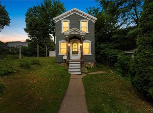 88 E 8th St, Oswego, NY 13126