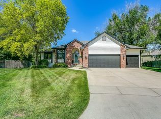 316 N Pinecrest Pl, Andover, KS 67002