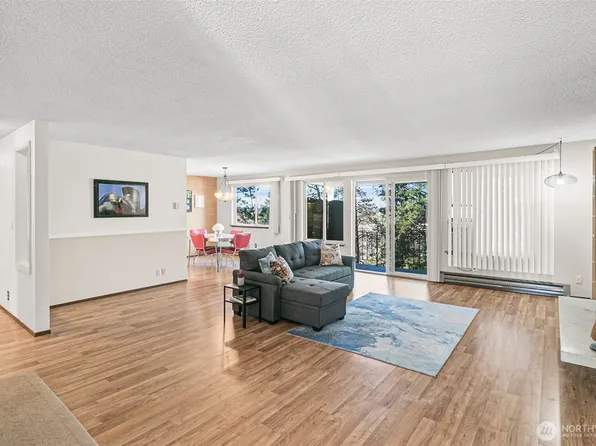 2520 Cascade Place W #2520, University Place, WA 98466