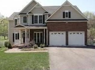 5030 Meadow Creek Dr, Roanoke, VA 24018