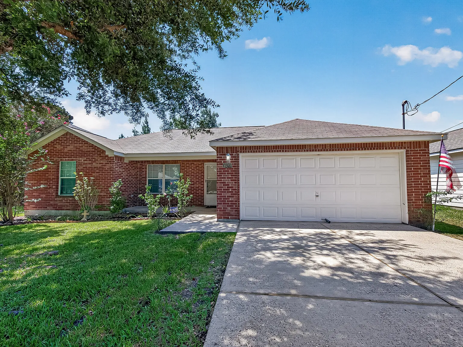 16200 Sun View Lane — Photo 2