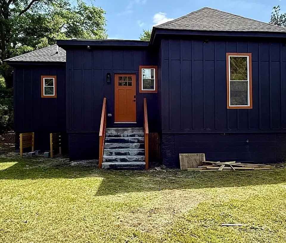 808 Center Street - A — Photo 1