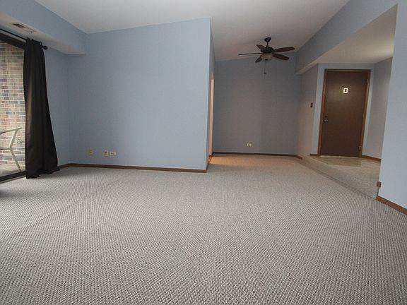 4th image of 14033 S Laramie Ave #424