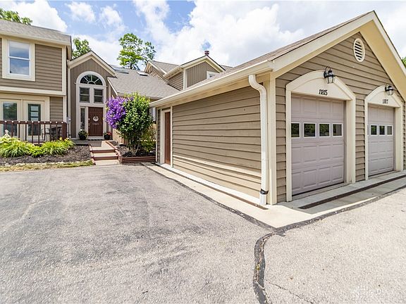 2nd image of 11815 Vaukvalley Ln