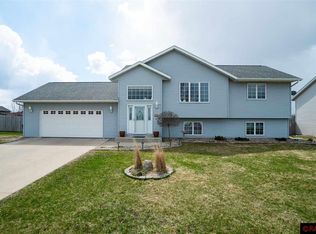 300 Cole Ct, Mankato, MN 56001