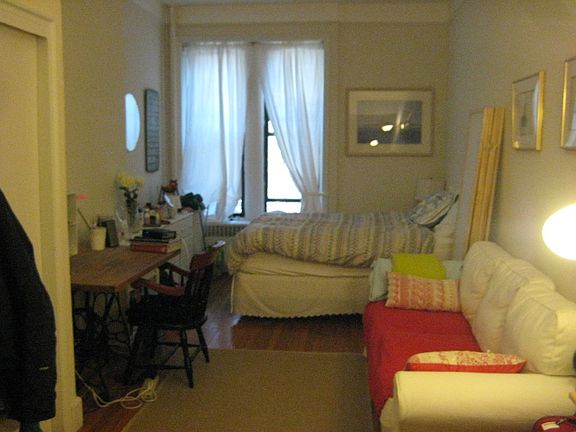 2nd image of 302 W 105th St #2S