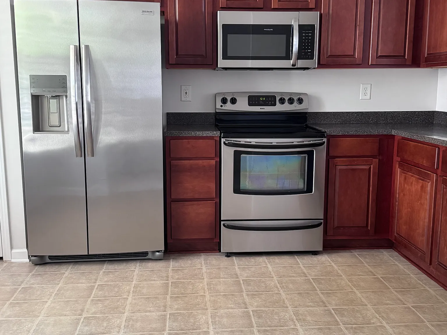 2 bed, 2.5 bath, 1480 sqft, $1,725 — Photo 3