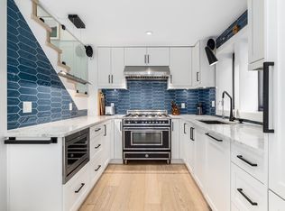 3918 Carolina St, Vancouver, BC V5V 4B6