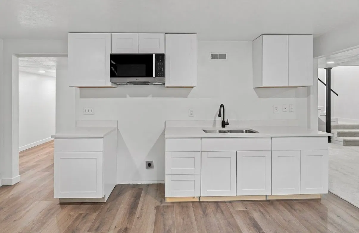 3 bed, 1300 sqft, $2,000 — Photo 1