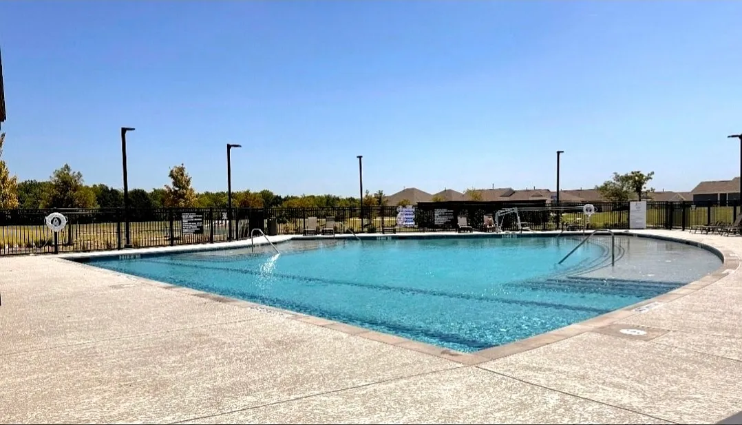 4 bed, 1667 sqft, $1,895 — Photo 2