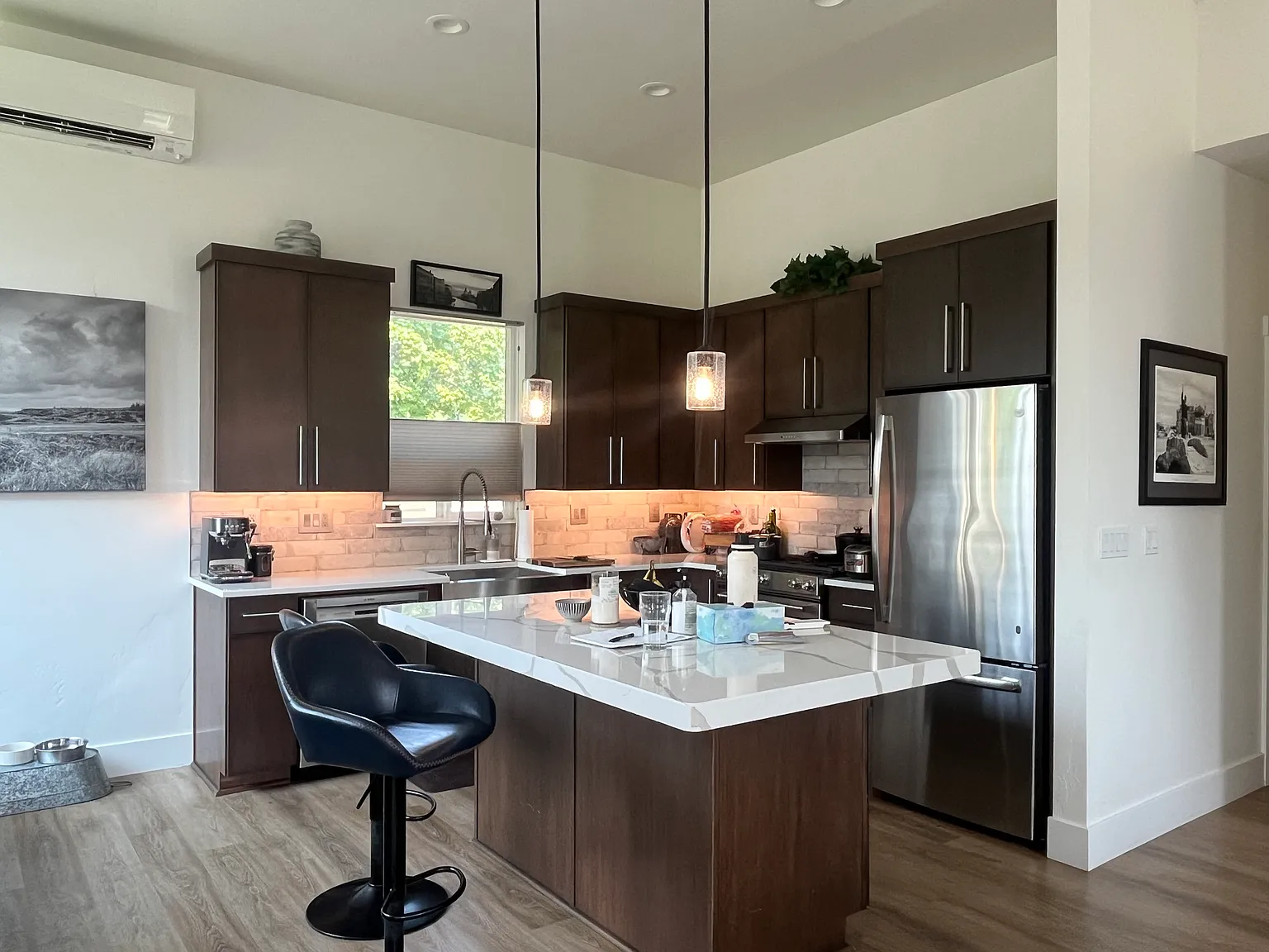 2 bed, 1100 sqft, $2,500 — Photo 2