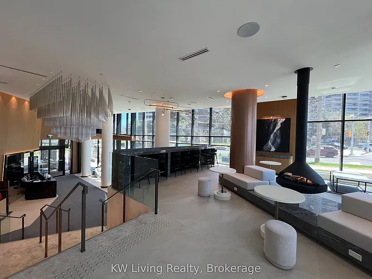 60 Central Park Dr #1807 — Photo 8