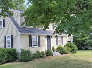 8 Upland Rd, Newburyport, MA 01950