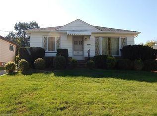 9516 David Rd, Garfield Heights, OH 44125