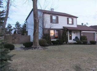 74 Pheasant Run Ln, Lancaster, NY 14086