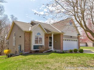 1546 Beechtree Cmns, Grand Haven, MI 49417