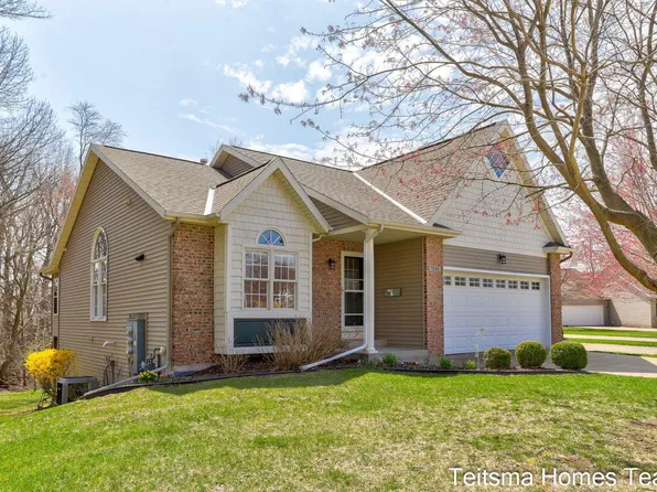 1546 Beechtree Cmns, Grand Haven, MI 49417