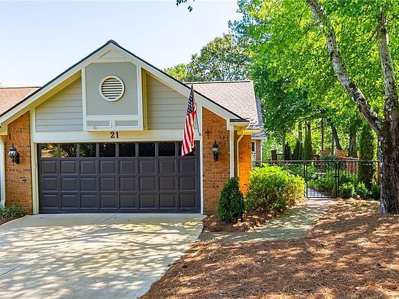 3rd image of 21 Lake Villa Dr