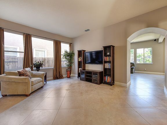 3rd image of 1457 Arrow Wood Ln