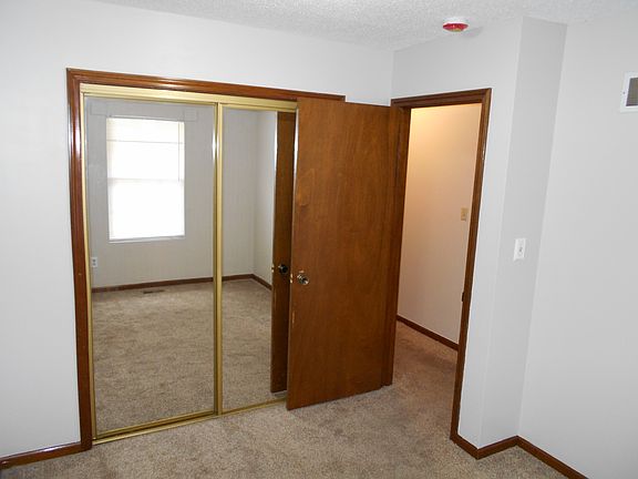 2nd image of 1021 N Kiger Rd