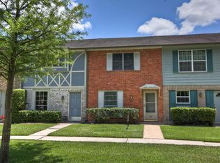 3842 Laura Leigh Ln, Friendswood, TX 77546