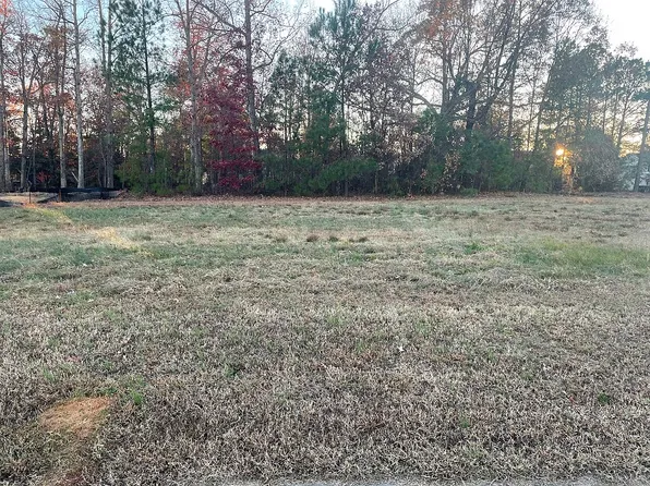 788 Rivers Edge Pkwy, Roanoke Rapids, NC 27870