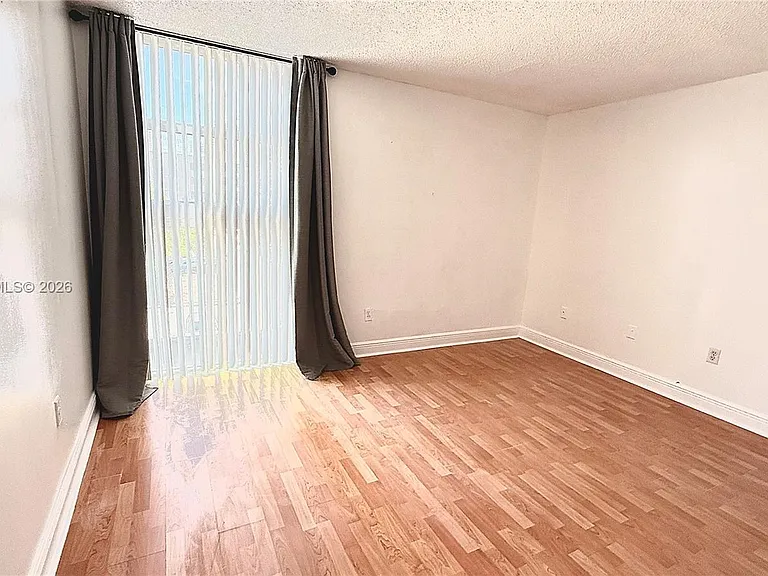 1035 West Ave #306 — Photo 11