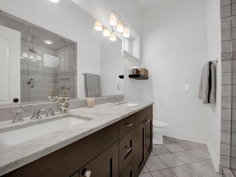 1520 W Diversey Pkwy #3 — Photo 16