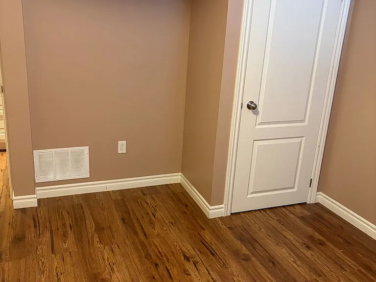 1264 Sim Pl #BASEMENT — Photo 4