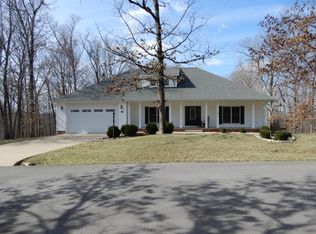718 Marina Village Dr, Grand Rivers, KY 42045