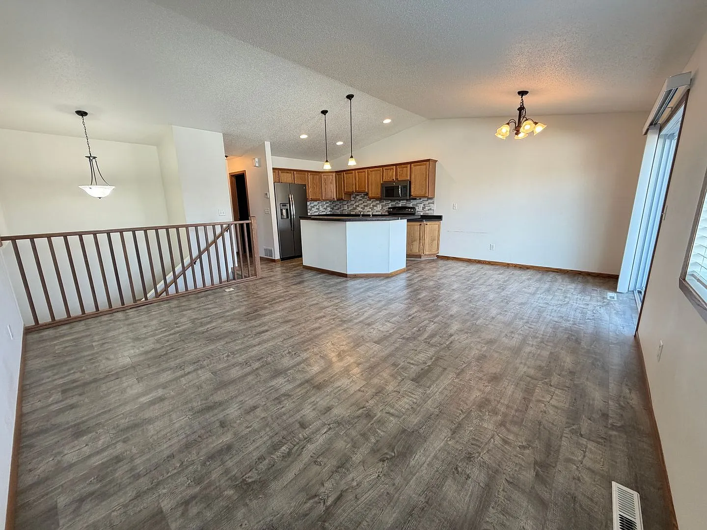 Spacious 3-Bedroom Townhome in West Fargo — Photo 3