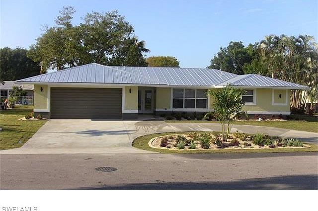 1st image of 392 Parkway Ct