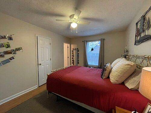 5th image of 608 University Dr #B3