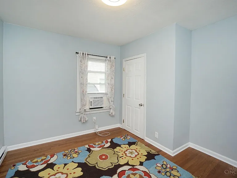 607 E Main St — Photo 12