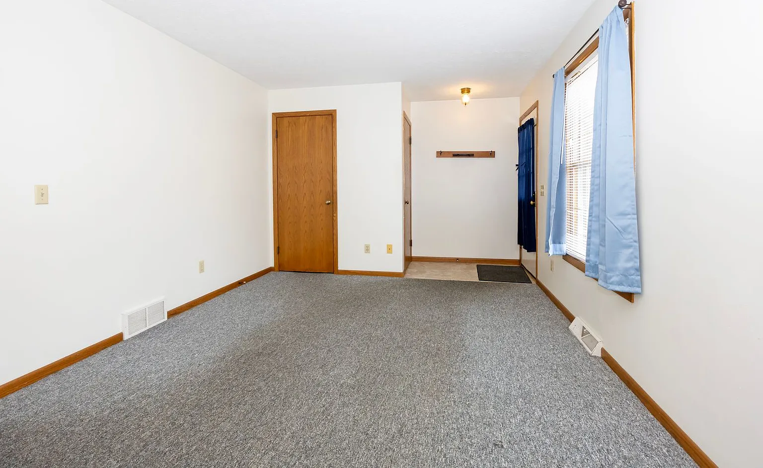 Two bedroom apartment — Photo 3