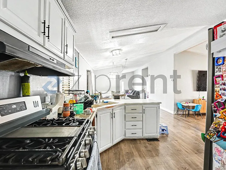 33105 Santiago Rd #21 — Photo 12