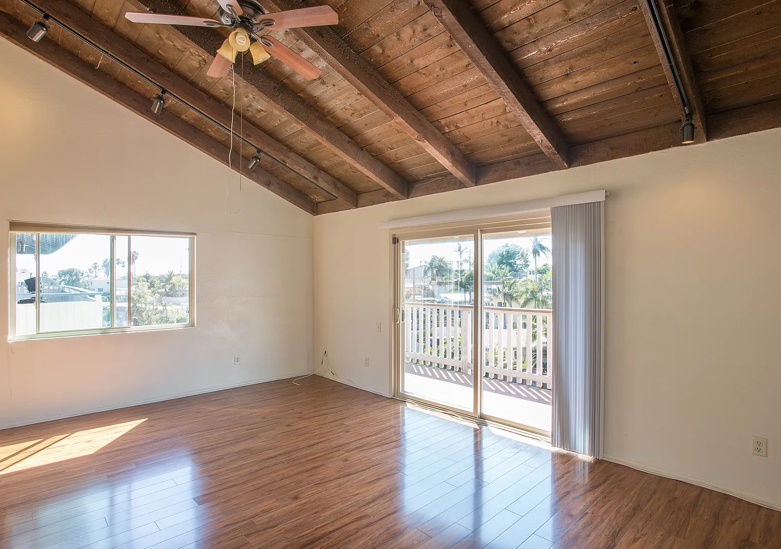 227 W. Escalones — Photo 3
