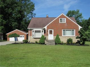 5960 McKenzie Rd, North Olmsted, OH 44070