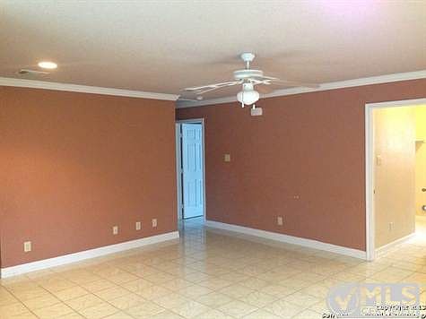 5th image of 368 N San Horacio Ave
