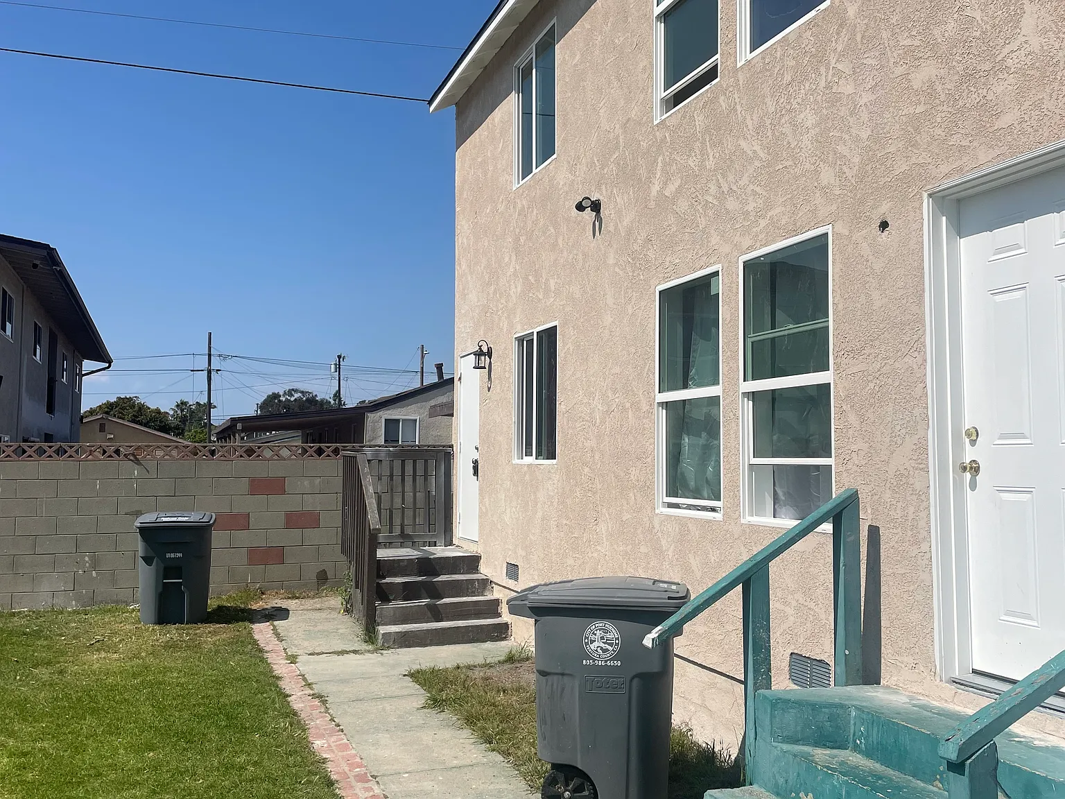 135 E A St — Photo 1
