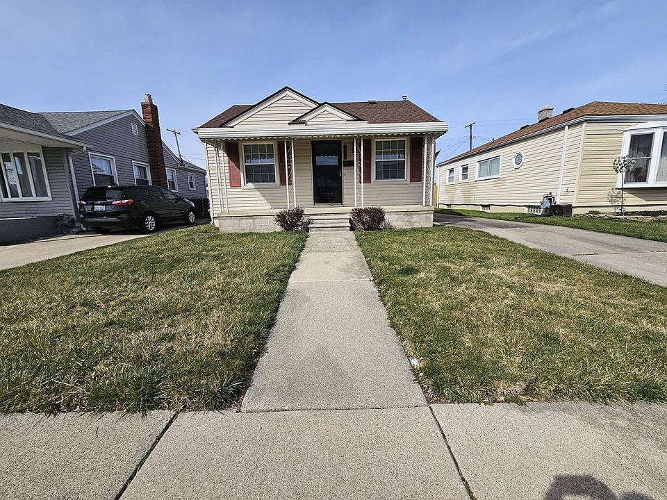 1st image of 12772 Venness St