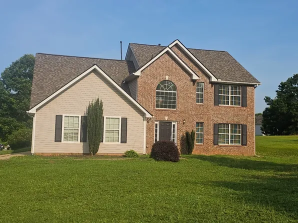 670 Burtons Cv, Hampton, GA 30228