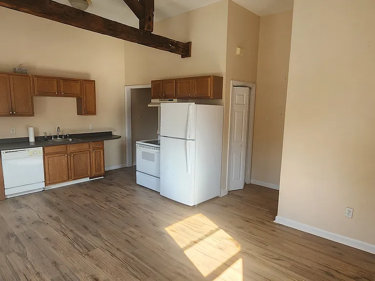 23 S Main St #5 — Photo 3