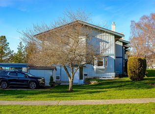 The Village Park Estates, Saanich, BC V8N 3X5