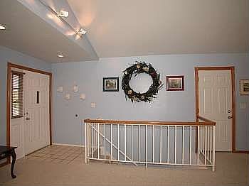 Living Room / Entry
